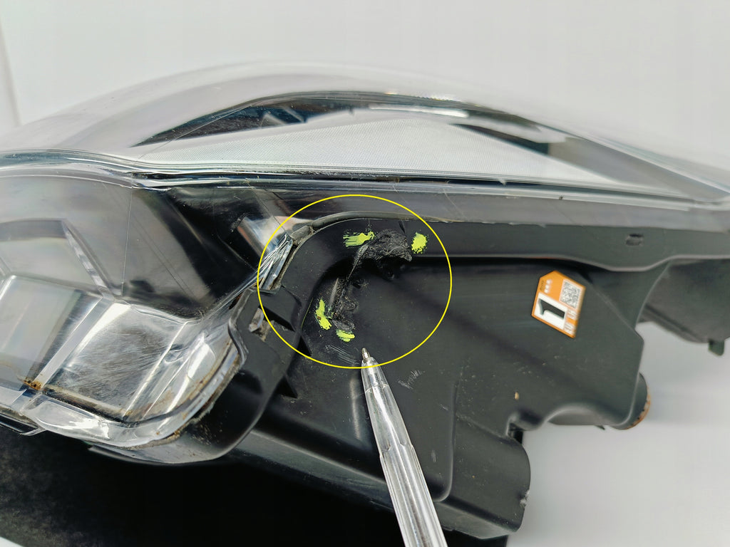 TOYOTA AYGO II LIFT 18- LAMPA LEWA PRZÓD PRZEDNIA SOCZEWKA+LED KOITO 0H-27