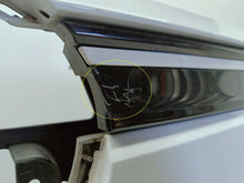 Laden Sie das Bild in den Galerie-Viewer, Volkswagen ID.4 ID4 20- ZDERZAK PRZÓD PRZEDNI PDC S9R WEISS 11A807221