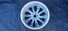 Laden Sie das Bild in den Galerie-Viewer, ALUFELGE VW T-ROC TROC 2GA 7.0"x17" 5X112 ET 45 2GA601025AC