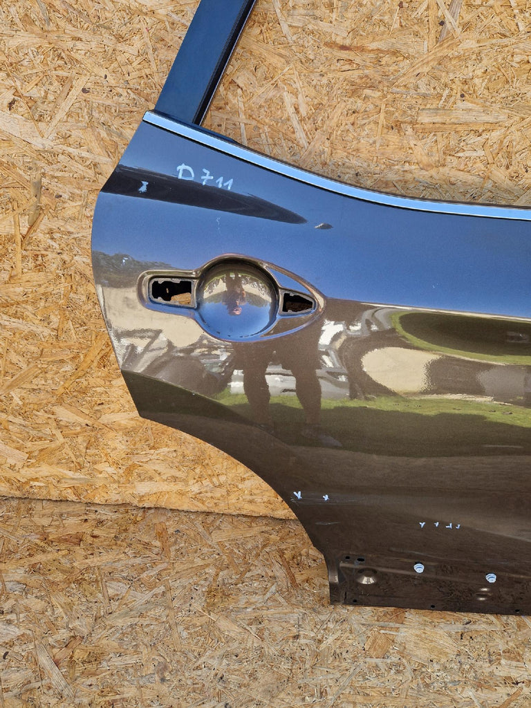 NISSAN QASHQAI J11 DRZWI PRAWY TYŁ TYLNE