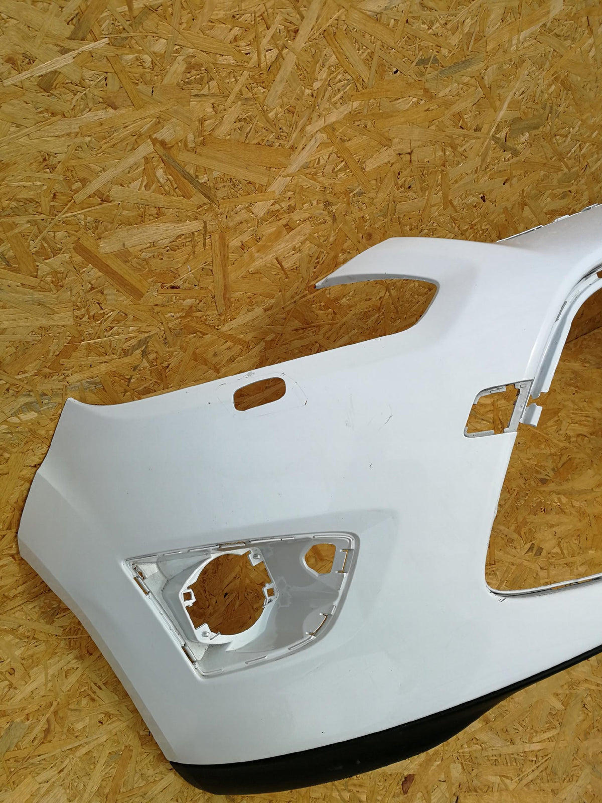 Ford C-Max MK2 II 10- Front Bumper Front Spryski AM51-R17-K819 — photo 4 of 8