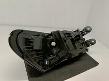 Laden Sie das Bild in den Galerie-Viewer, VOLKSWAGEN ID.4 ID4 21- RÜCKLEUCHTE RECHTS HINTEN IQ LIGHT LED 11A945208A