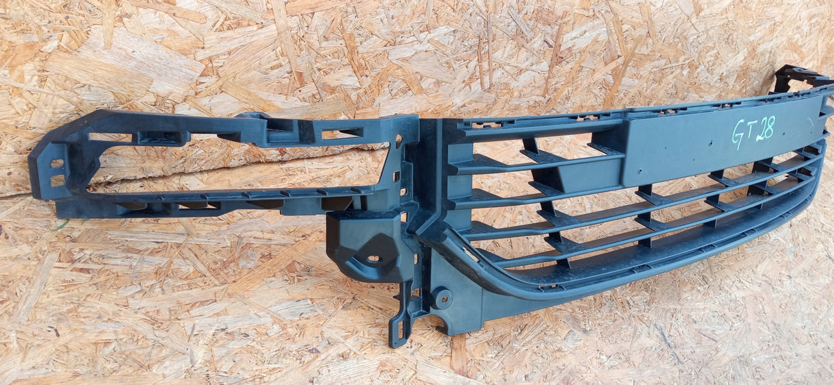 Renault Clio 4 IV Lift 16- Grille Grille Center Grille 622541048R — photo 4 of 9
