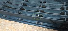 Załaduj zdjęcie do przeglądarki galerii, CITROEN C3 PICASSO 08- KRATKA ATRAPA GRILL ZDERZAKA PRZEDNIEGO 9673180277