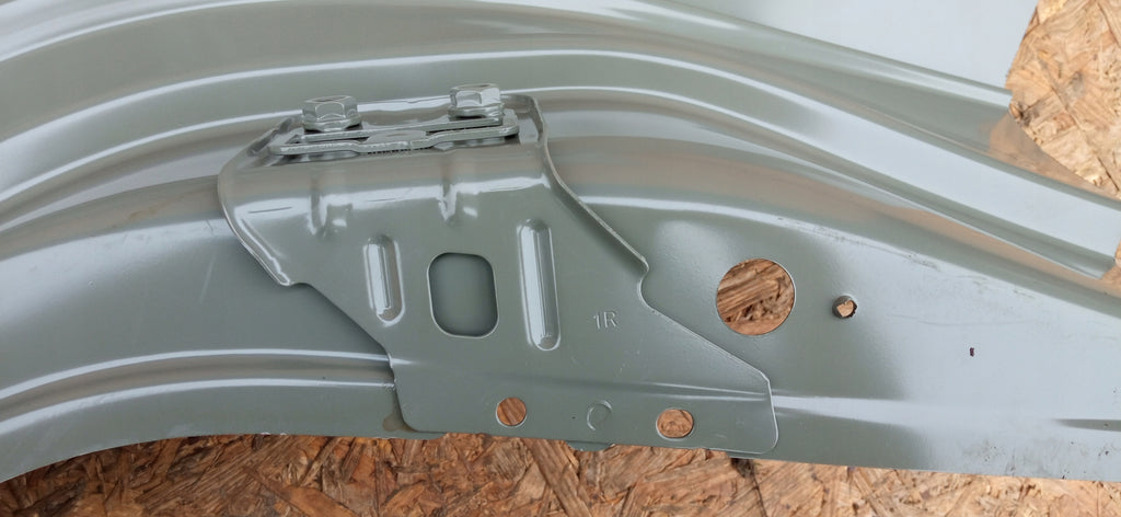 TOYOTA YARIS IV 4 20- KOTFLÜGEL SEITENWAND VERKLEIDUNG HINTEN RECHTS HINTEN RECHTER