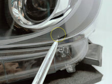 Laden Sie das Bild in den Galerie-Viewer, TOYOTA YARIS IV 4 19- LAMPA REFLEKTOR LEWY PRZÓD SOCZEWKA KOITO K0-6 EU