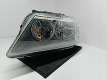 Laden Sie das Bild in den Galerie-Viewer, BMW 3 E90 E91 LIFT 09- SCHEINWERFER LINKS VORNE NORMAL 2xH7 72025819