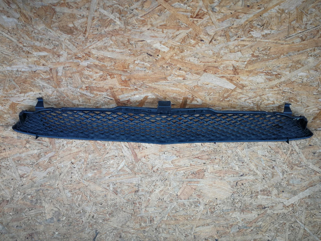 MERCEDES B KLASSE W246 11- KÜHLERGRILL STOßSTANGE VORNE A2468851122