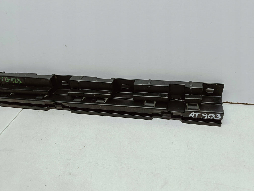BMW 5 F10 F11 10- GLEITSTÜCK HALTER HALTERUNG SCHWELLER LINKS VORNE 51777184777