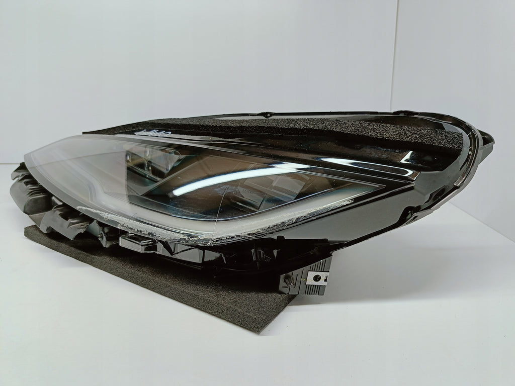 TESLA MODEL 3 LIFT HIGHLAND 23- LAMPA LEWA PRZÓD FULL LED EU 1760888-00-E