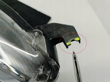 Load image into Gallery viewer, TOYOTA YARIS IV 4 P21 19-LAMPA REFLEKTOR PRAWY PRZÓD SOCZEWKA KOITO K0-6 EU