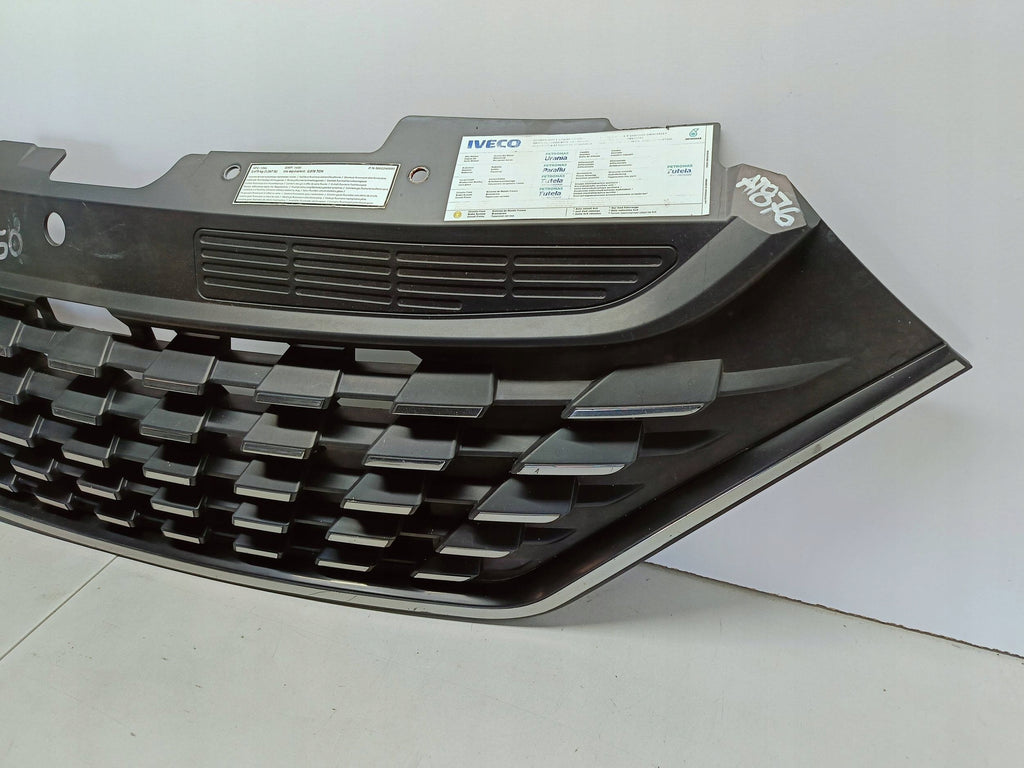 Iveco Daily 19- ATRAPA GRILL ZDERZAKA PRZÓD CHROM 5802317677