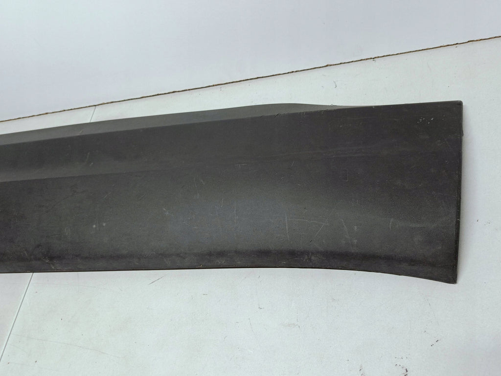 Opel Grandland X 17- LISTWA NAKŁADKA DRZWI PRAWY PRZÓD YP000332XT