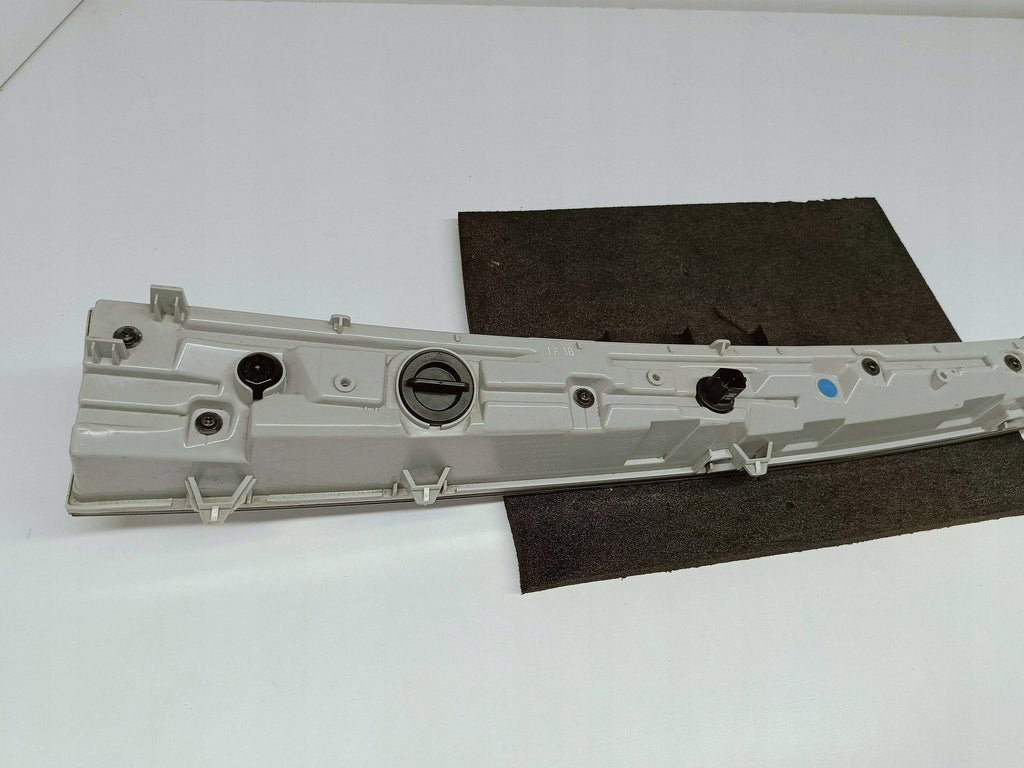 HYUNDAI IONIQ 5 V 21- RÜCKLEUCHTENLEISTE BLENDE TAGFAHRLICHT RECHTS VORNE 92109-GI
