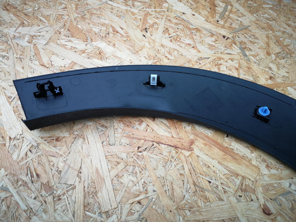 CITROEN C4 CACTUS LIFT 17- NAKŁADKA LISTWA BŁOTNIKA TYŁ LEWY 9819474277