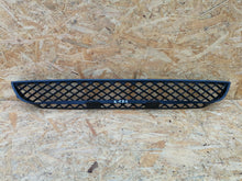 Load image into Gallery viewer, MERCEDES SPRINTER W906 06- KRATKA ATRAPA GRILL ZDERZAKA PRZÓD A9068850053
