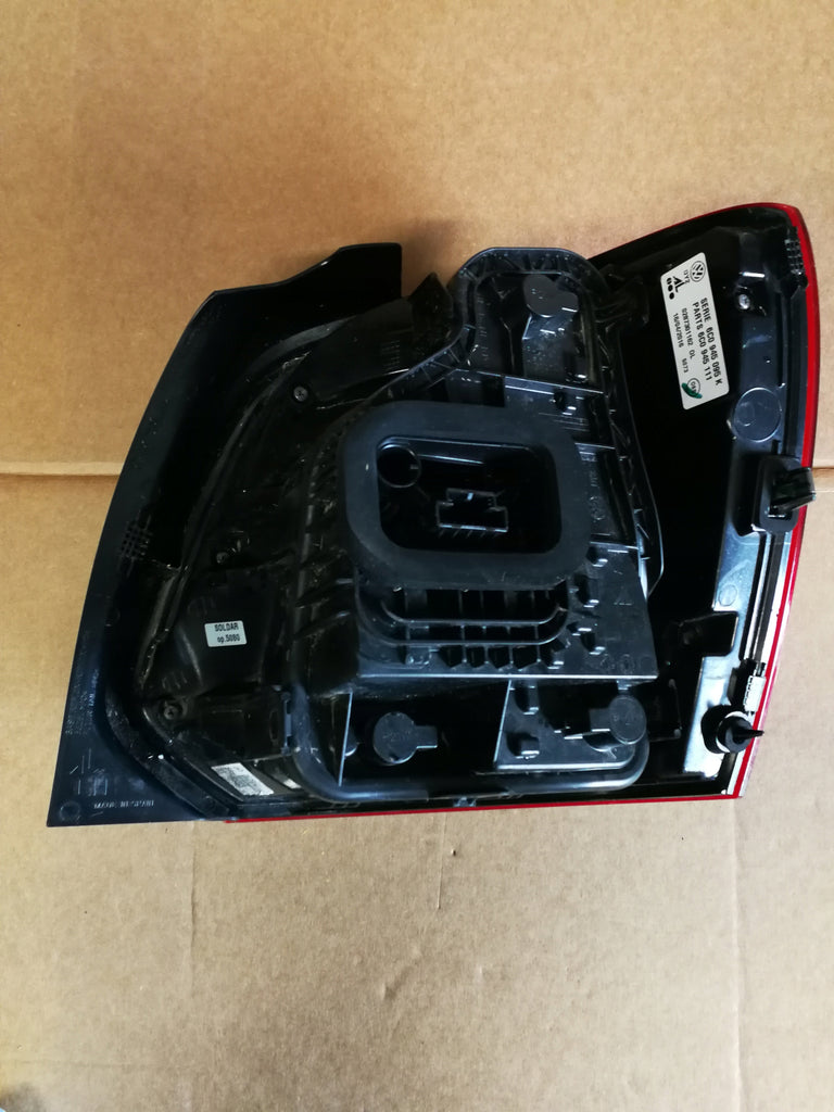 VOLKSWAGEN POLO 6C 14- LAMPA LEWY TYŁ LEWA TYLNA 6C0945111