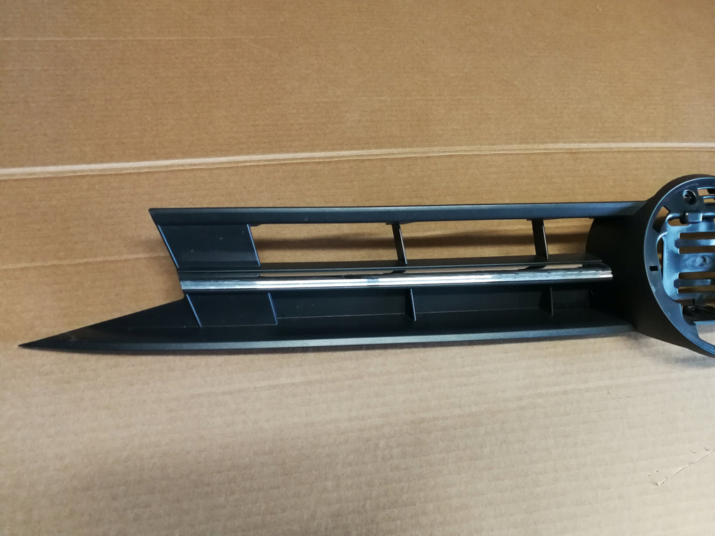 VOLKSWAGEN POLO VI 2GS ATRAPA GRILL