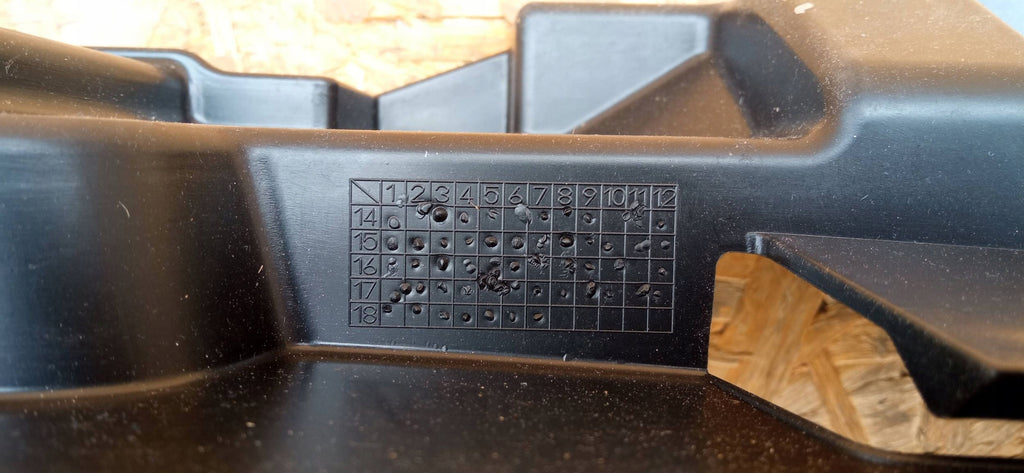 Fiat Grande Punto 09- WZMOCNIENIE GÓRNE STELAŻ PASA ZDERZAKA PRZÓD 51885642
