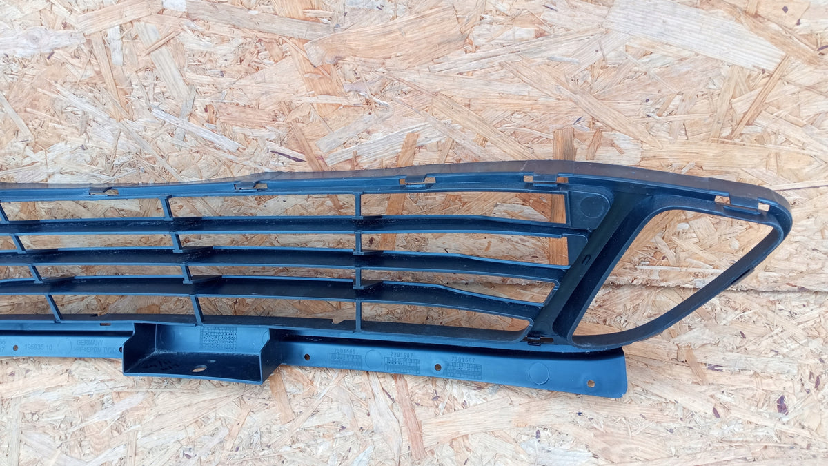BMW 2 F45/F46 Kühlergrill Gitter Mittlere Grill 51117301567 — Foto 7 von 10