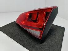 Laden Sie das Bild in den Galerie-Viewer, VOLKSWAGEN GOLF VII 7 HB 12- LAMPA KLAPY BAGAŻNIKA PRAWY TYŁ 5G0945094AE