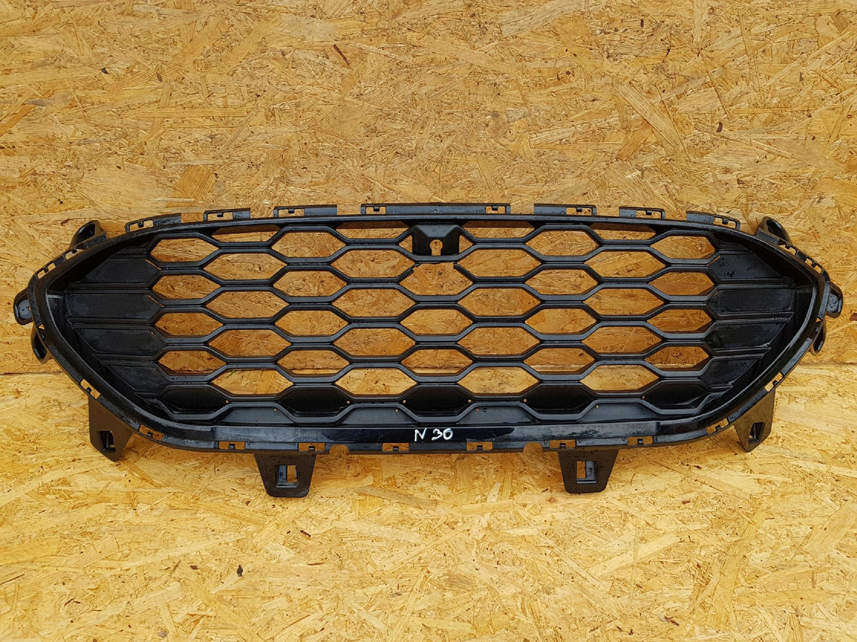 Ford Kuga MK3 Escape ST Line 19- Calandre Calandre Pare-Chocs Avant LV4B-8200-Ydw — photo 1 sur 12