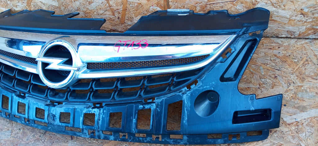 OPEL CORSA D LIFT 11- KÜHLERGRILL STOSSFÄNGER VORNE CHROM 13286000