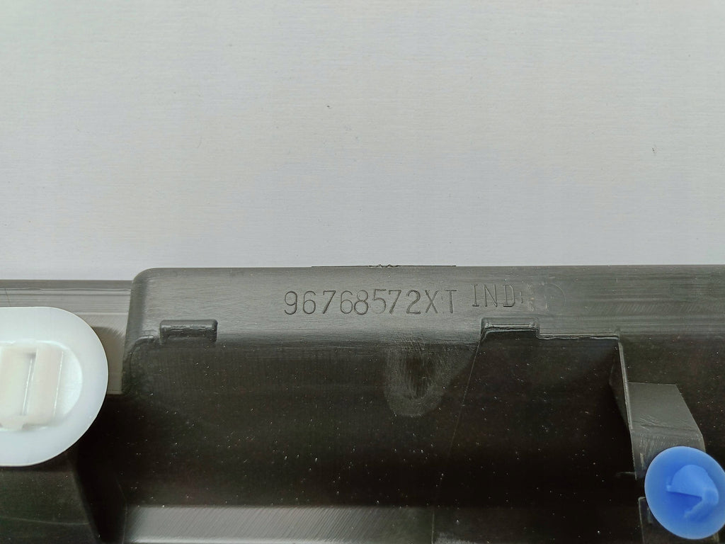 Citroen DS3 09- PRÓG PRAWY LISTWA PROGOWA NAKŁADKA PRAWA 96704693