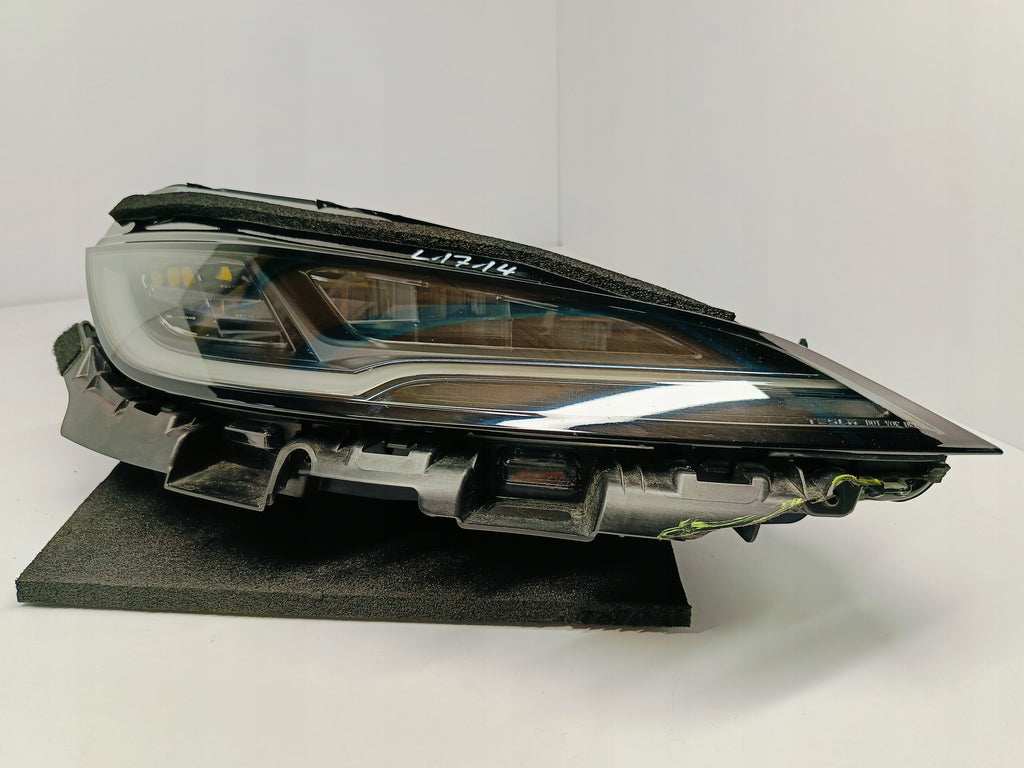 TESLA MODEL 3 LIFT HIGHLAND 24- RECHTER SCHEINWERFER VORNE FULL LED EU 1760889-00-E