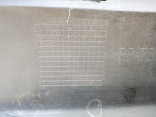 Laden Sie das Bild in den Galerie-Viewer, OPEL VIVARO B 14- ATRAPA KRATKA GRILL ZDERZAKA PRZEDNIEGO CHROM 623105615R