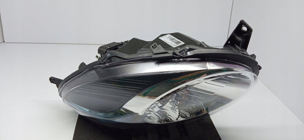 NISSAN MICRA K12 LIFT 07- LAMPA PRAWA PRZÓD PRZEDNIA ZWYKŁA H4 26010BG10B