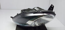 Load image into Gallery viewer, NISSAN MICRA K12 LIFT 07- LAMPA PRAWA PRZÓD PRZEDNIA ZWYKŁA H4 26010BG10B
