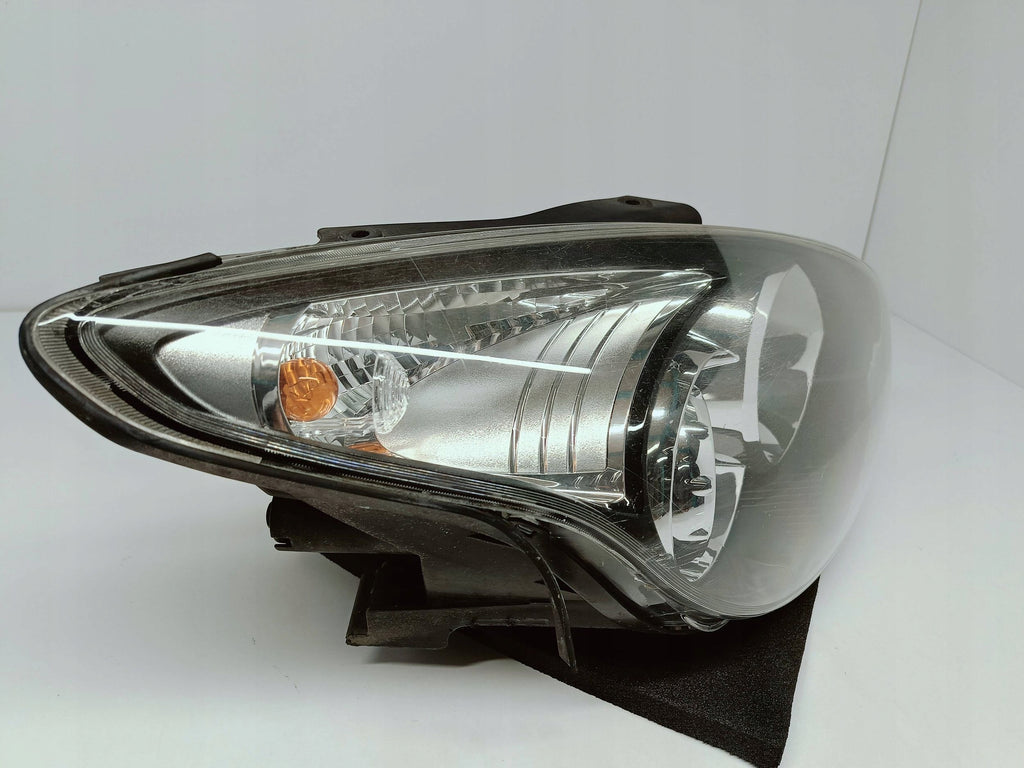 Hyundai i30 I LIFT 10- LAMPA PRAWA PRZÓD PRZEDNIA EU 92102-2R000