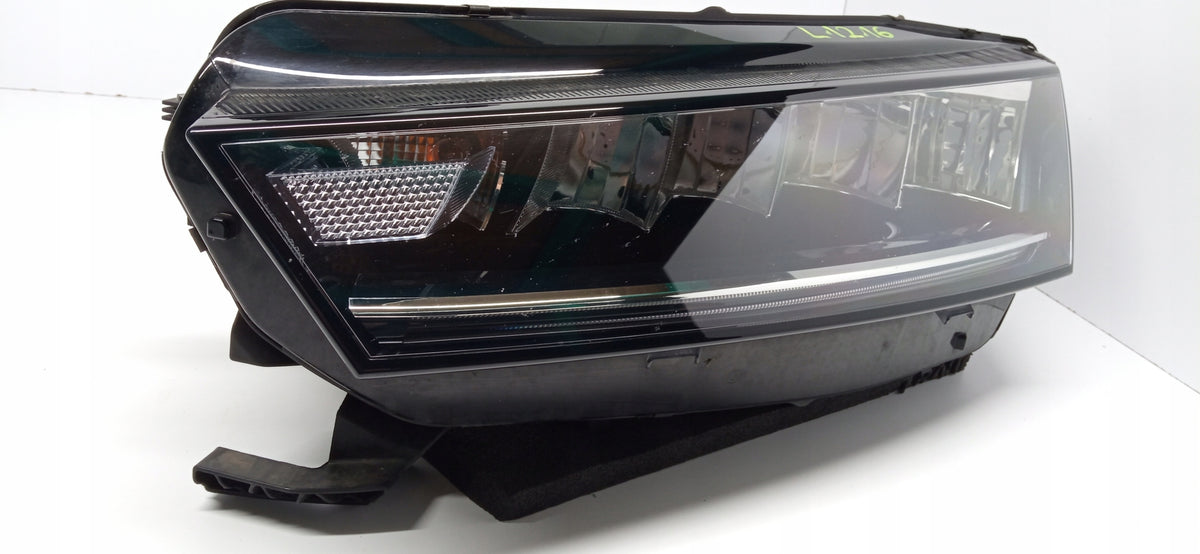Skoda Octavia IV 4 20- Front Left Light Front Full LED 5E4941015 — photo 4 of 13