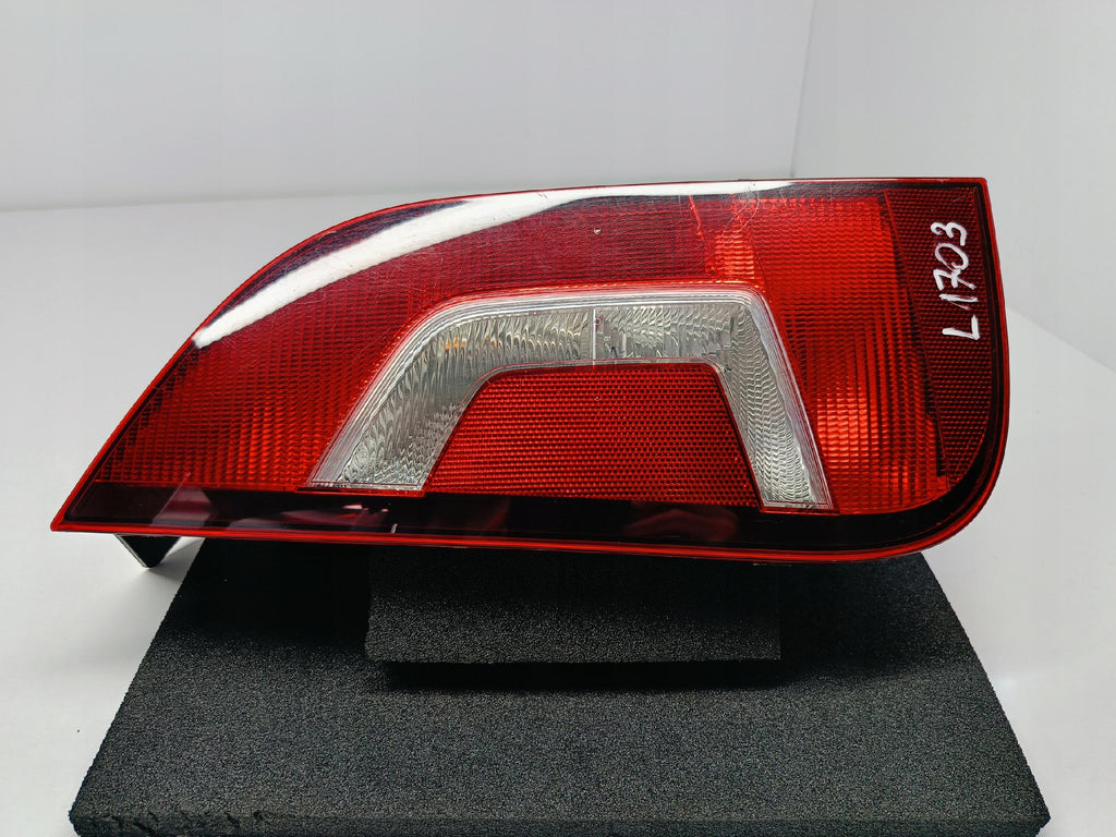 VOLKSWAGEN UP UP! 11- LAMPA LEWA TYLNA LEWY TYŁ 1S0945095G