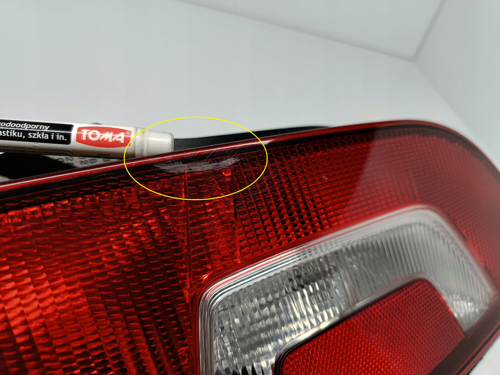 VOLKSWAGEN UP UP! 11- LAMPA PRAWA TYLNA PRAWY TYŁ 1S0945096G