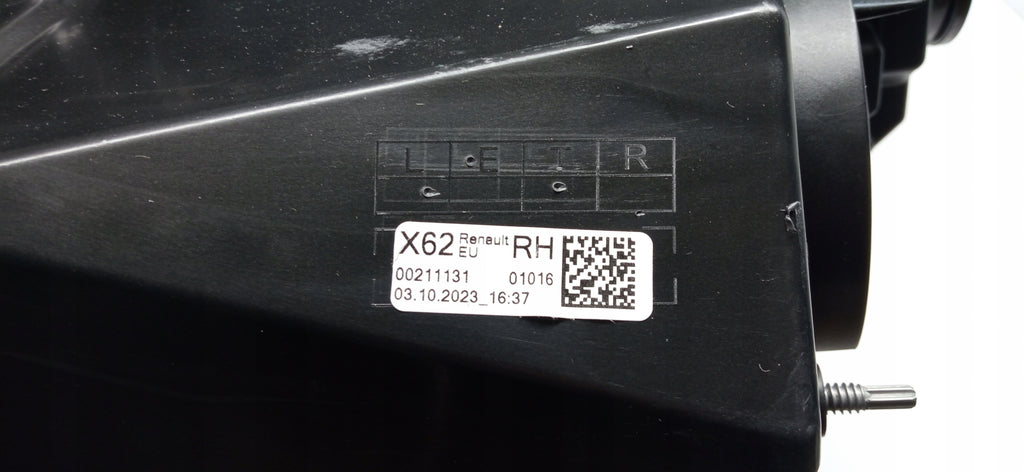 RENAULT MASTER 19- LAMPA PRAWA PRZÓD PRAWA PRZEDNIA NOWA OE 260105567R
