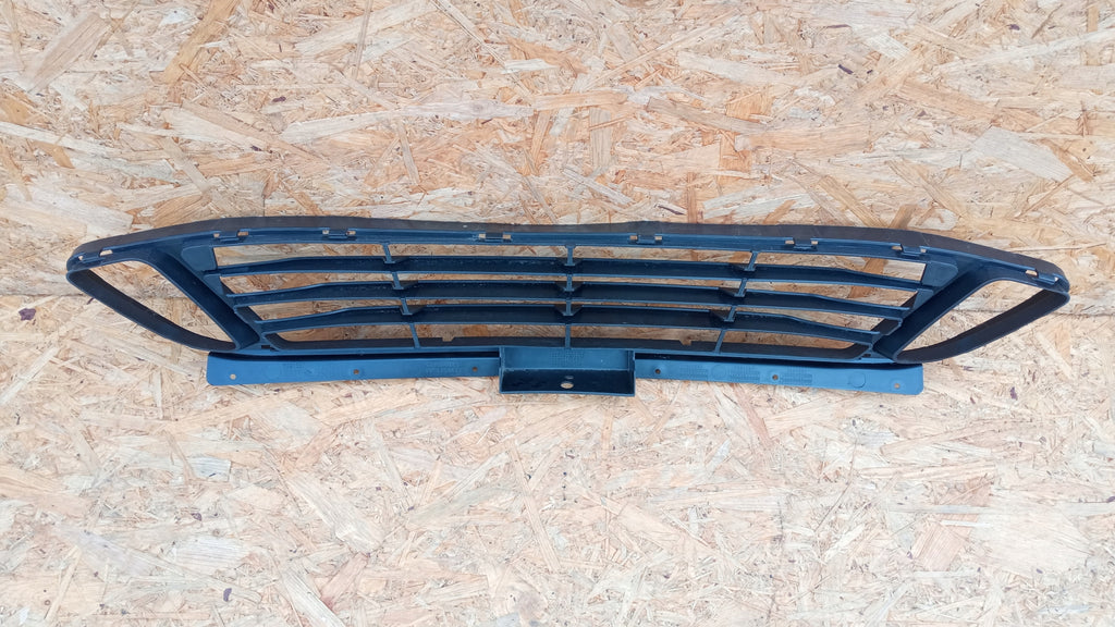 BMW 2 F45/F46 ATRAPA KRATKA ŚRODKOWA GRILL 51117301567