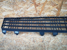Load image into Gallery viewer, RENAULT CLIO III 3 GT RS 09- KRATKA ATRAPA GRILL ZDERZAKA PRZÓD 2006236
