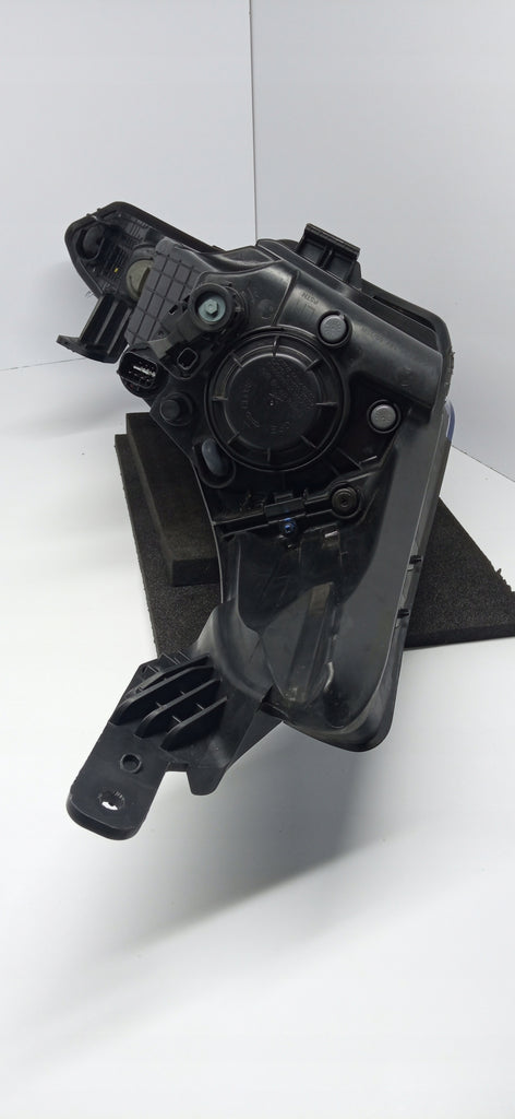 HYUNDAI I20 II 14- LAMPA REFLEKTOR LEWY PRZÓD ZWYKŁA 92101-C8000