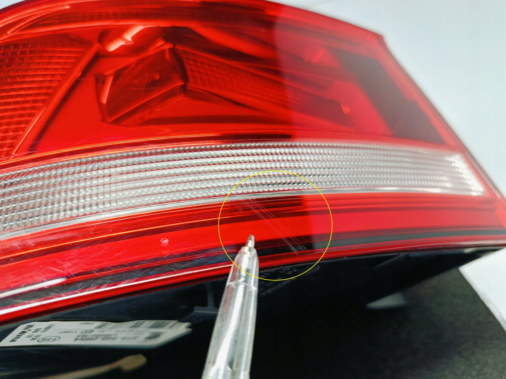 VOLKSWAGEN TOURAN 5TA 15- LAMPA LEWY TYŁ LEWA TYLNA 5TA945095A