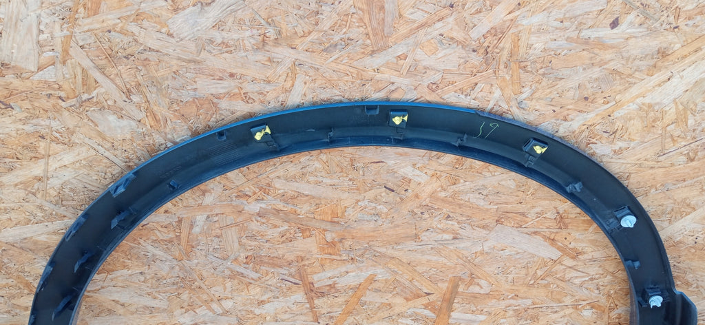 NISSAN QASHQAI II J11 LIFT LISTWA BŁOTNIKA LEWY TYŁ LEWA TYLNA 93829HV11A