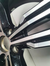 Laden Sie das Bild in den Galerie-Viewer, Volvo XC40 XC 40 ALUFELGE 19 ZOLL 7.5x19 ET50.5 5x108 OE 31471556