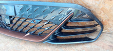 Załaduj zdjęcie do przeglądarki galerii, SEAT CUPRA BORN 21- ATRAPA GRILL KRATKA ŚRODKOWA ZDERZAKA PRZÓD 10E805903C
