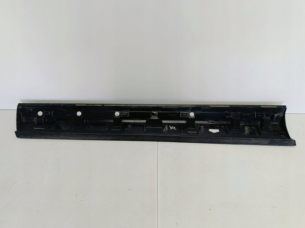 Volvo XC60 II 17- TÜRLEISTE VORNE RECHTS 31440294