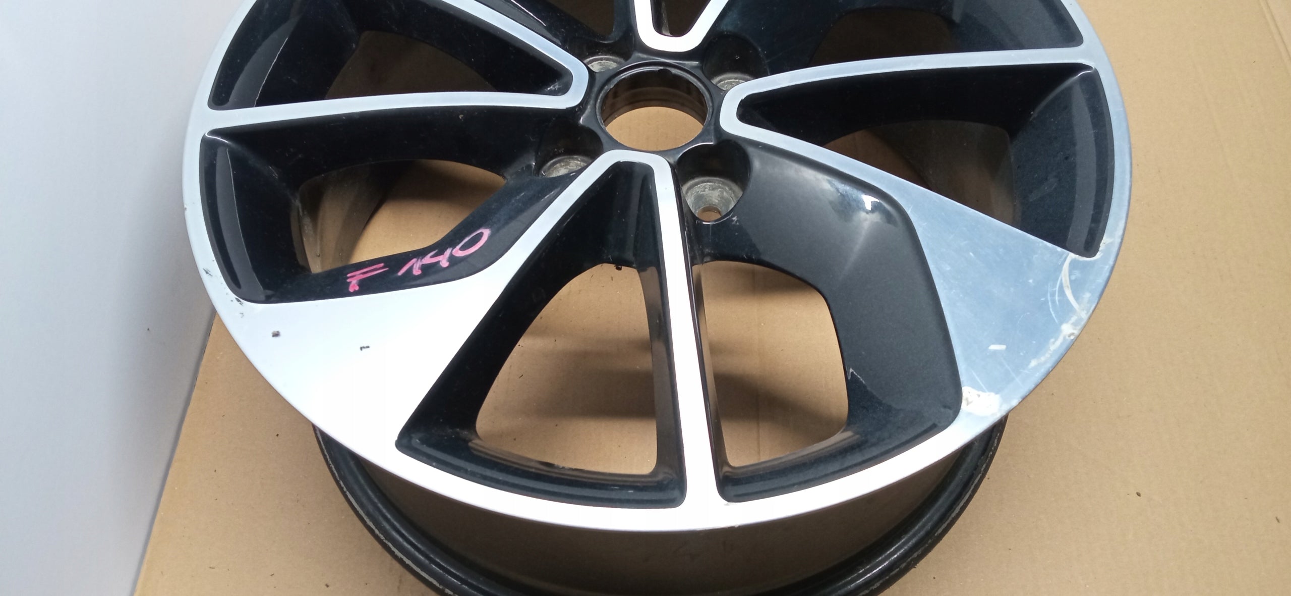 FELGA ALUMINIOWA RENAULT CLIO IV CAPTRUR 6.5