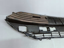 Load image into Gallery viewer, Toyota Aygo II LIFT 18- ATRAPA KRATKA ŚRODKOWA ZDERZAKA PRZÓD 53112-0H170