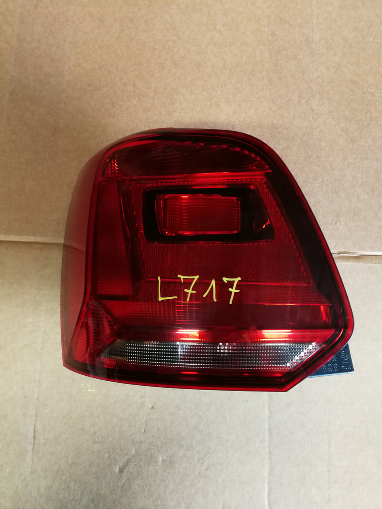 VOLKSWAGEN POLO 6C 14- LAMPA LEWY TYŁ LEWA TYLNA 6C0945111