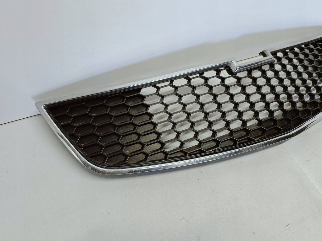 Chevrolet Cruze 2009- KÜHLERGRILL STOSSFÄNGER VORNE 96832937