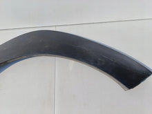 Load image into Gallery viewer, HYUNDAI KONA 17- LISTWA BŁOTNIKA PRAWY PRZÓD 87712-J9000